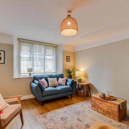 Cheerful 3 Bed Grade II Central Cottage Cirencester Exteriör bild