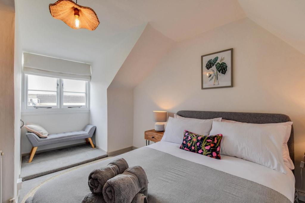 Cheerful 3 Bed Grade II Central Cottage Cirencester Exteriör bild