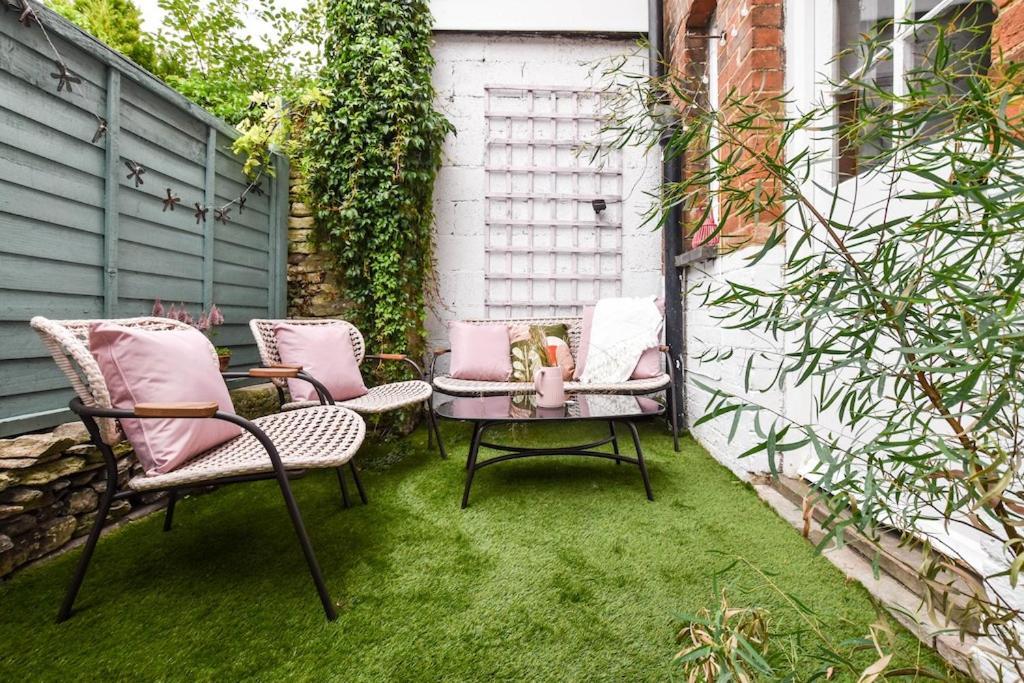 Cheerful 3 Bed Grade II Central Cottage Cirencester Exteriör bild