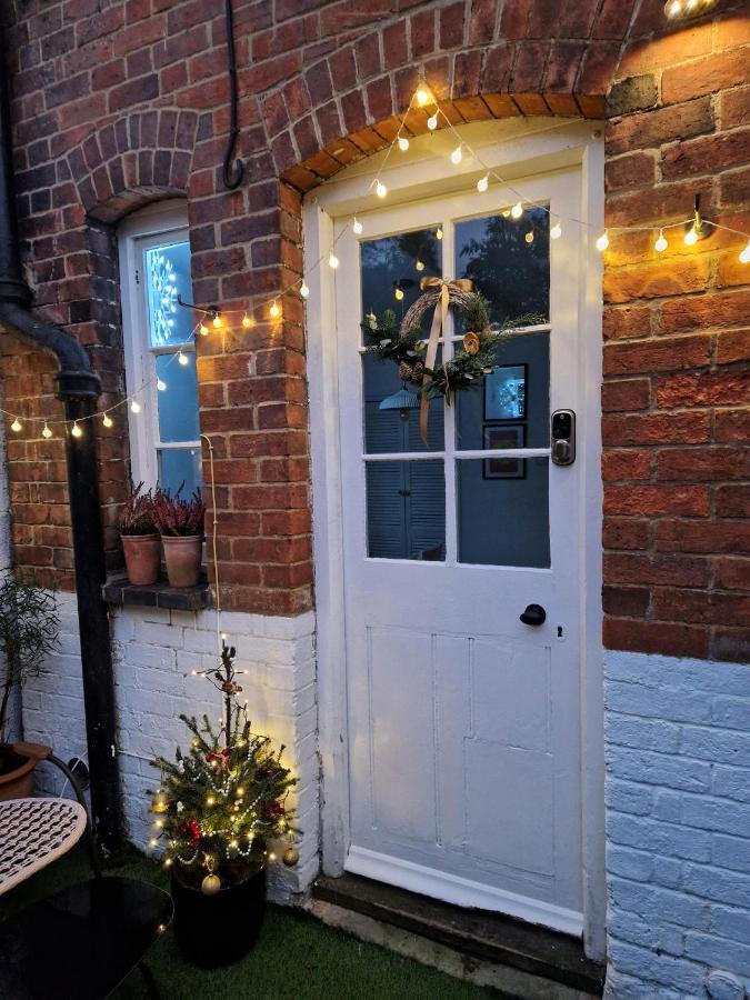 Cheerful 3 Bed Grade II Central Cottage Cirencester Exteriör bild